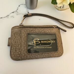 Women's B. MAKOWSKY Golden Brown Leather ID Wristlet Wallet Small Purse Clubbing